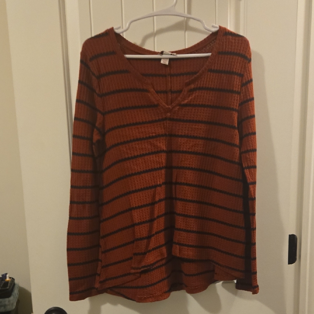 Arizona Jean Company Rust and Black Striped V-Neck Long Sleeve Top